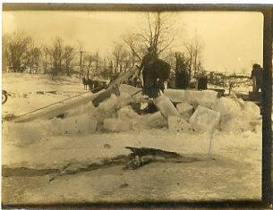 Loading Ice onto Wagons