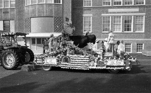 Farmers of America Parade Float