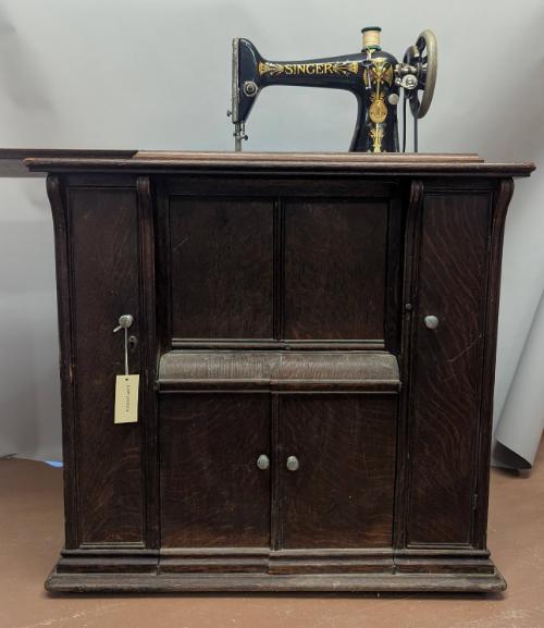 Singer Sewing Machine Cabinet