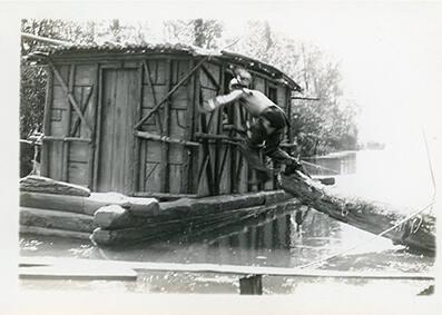 Entering the Hutted Raft