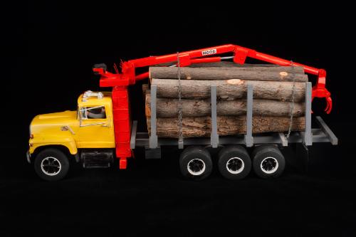 Ford 9000 (Log Truck)