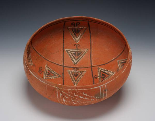 Heshotauthla (Late Pueblo III-Early Pueblo IV Glaze Polychrome)