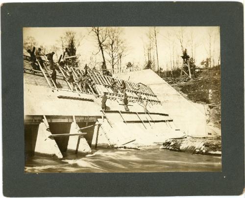 Building of the Colliersville Dam 4