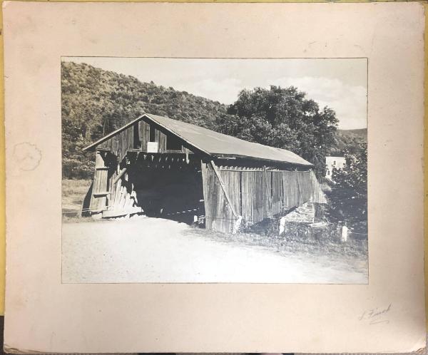 Covered Bridge: Howville, NY