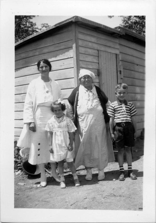 Dezemo Women and Children