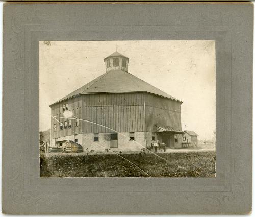 Octagonal Barn