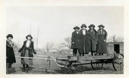 Van Kluck Girls with Friends 
