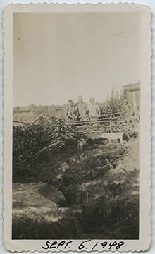 Group posed with Pigs