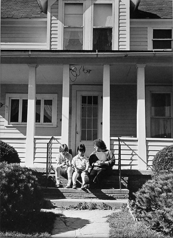 Paula Davidson and Daughters
