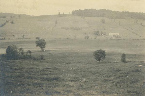 Looking West at Duroe-Dell Farm