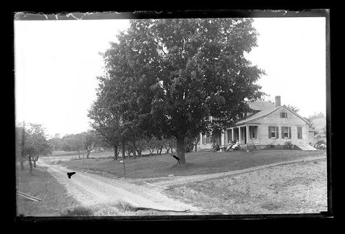 Colonial Farmhouse in Frankllin, NY