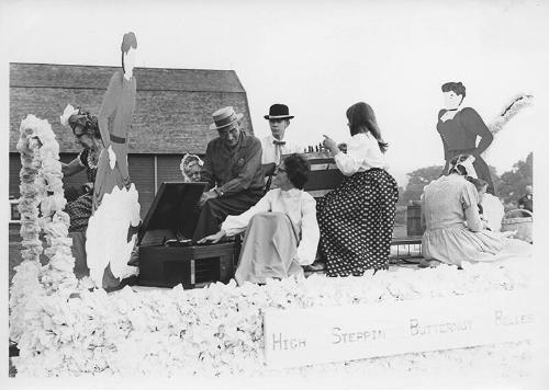 Bicentennial Celebration and Parade: High Steppin Butternut Belles Float