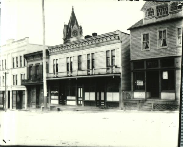 Main Street; Chestnut to Railroad Avenue