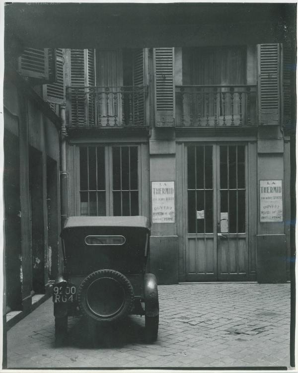 Courtyard off Rue de Seine, Paris, 1949